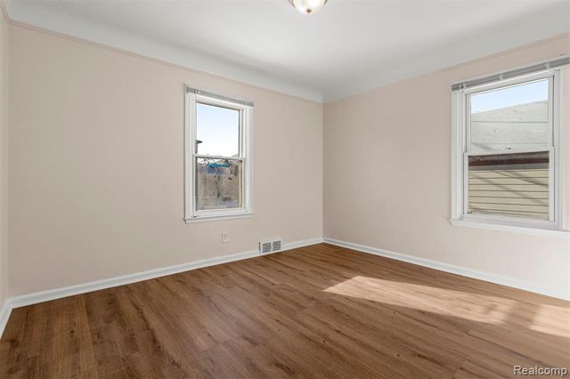 7801 Appoline Street, Dearborn, MI 48126