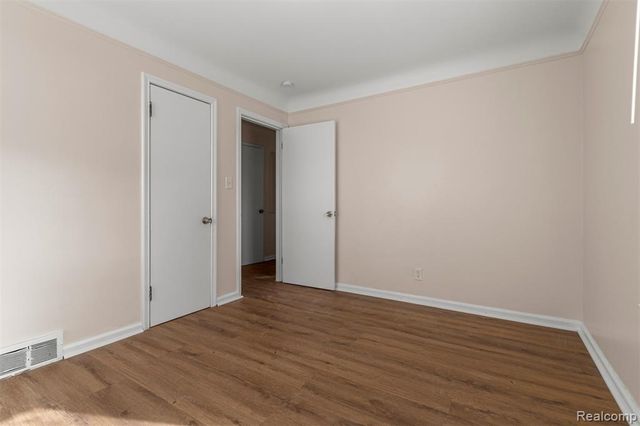 7801 Appoline Street, Dearborn, MI 48126