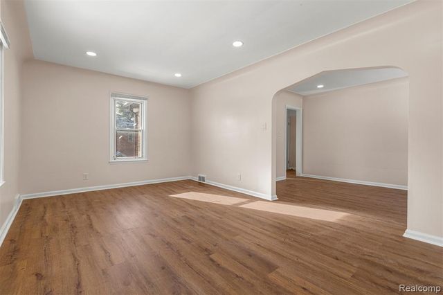 7801 Appoline Street, Dearborn, MI 48126