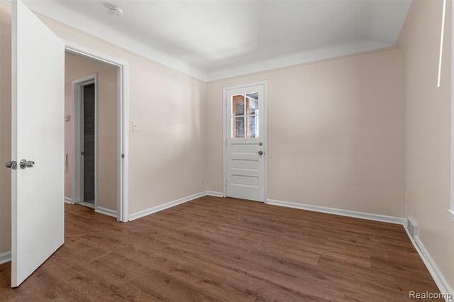 7801 Appoline Street, Dearborn, MI 48126