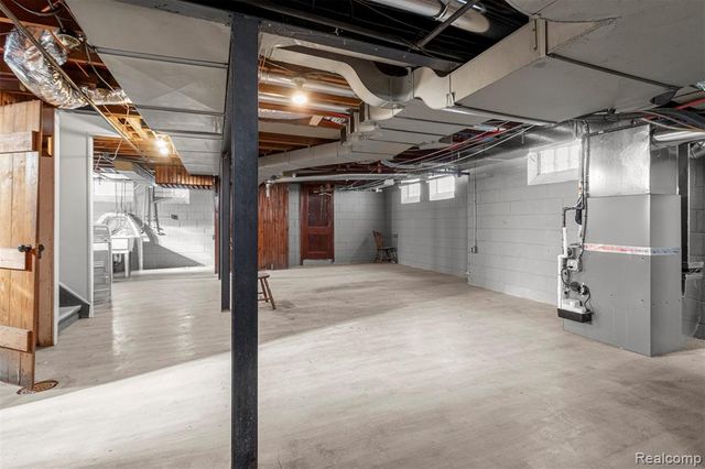 7801 Appoline Street, Dearborn, MI 48126