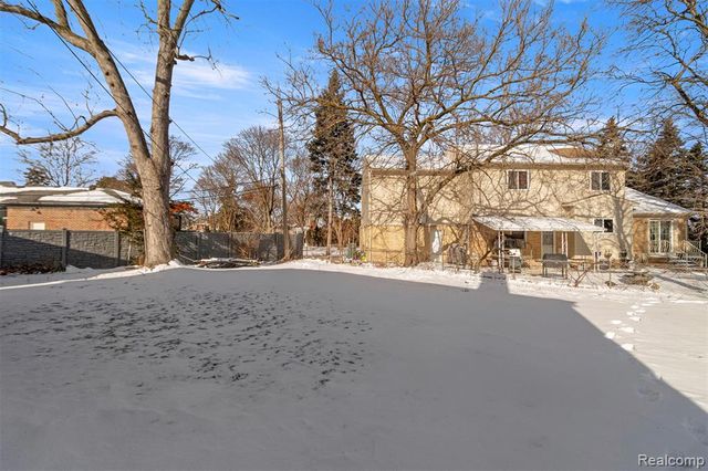 7801 Appoline Street, Dearborn, MI 48126