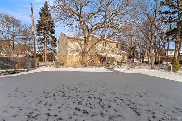 7801 Appoline Street, Dearborn, MI 48126