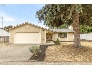3006 DOGWOOD Ave, Newberg, OR 97132