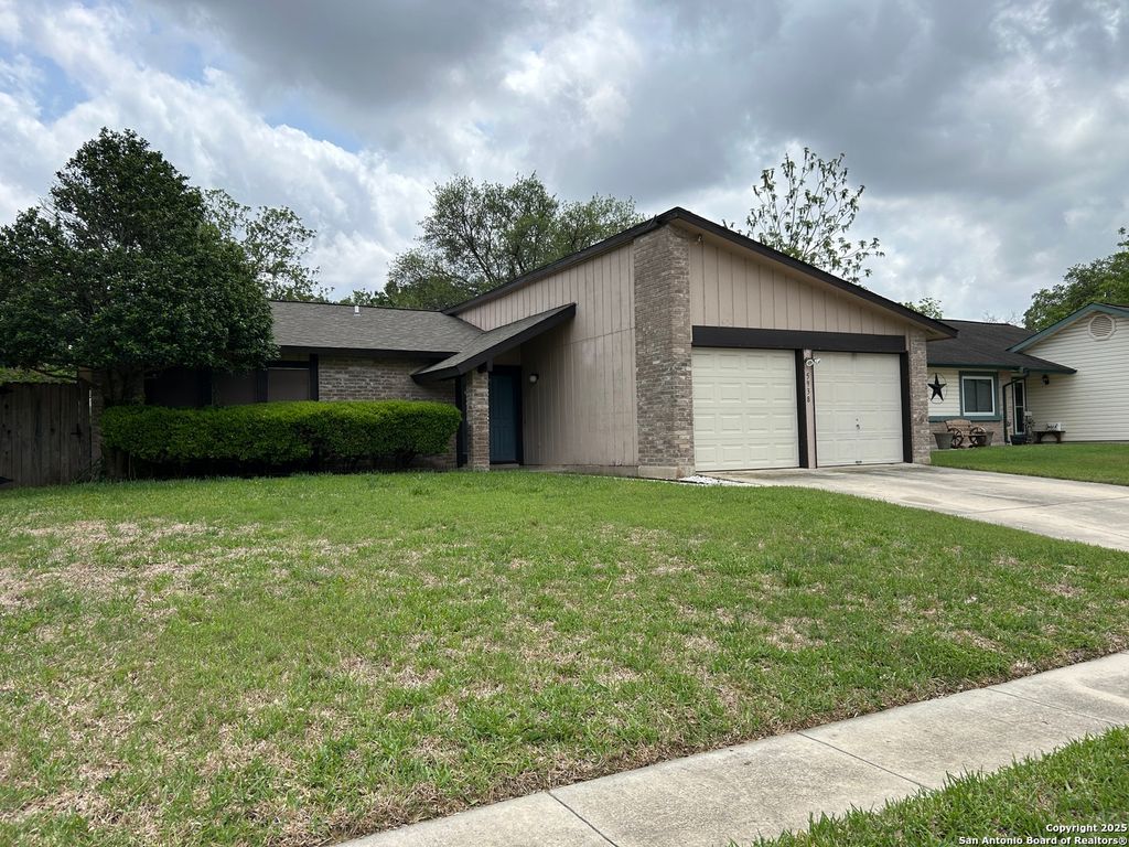 5938 Kissing Oak St, San Antonio, TX 78247
