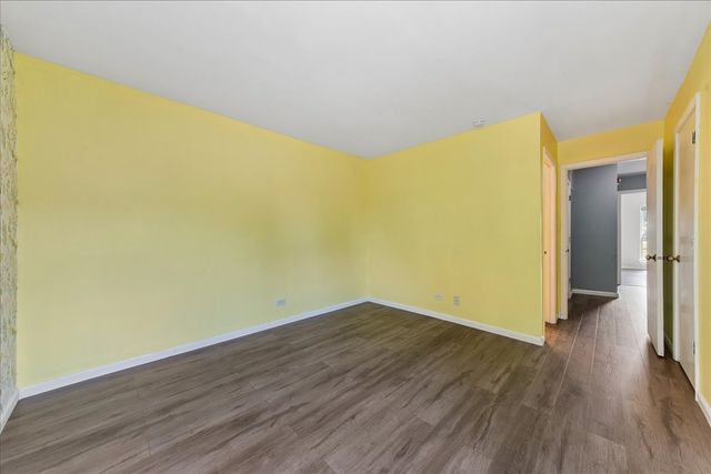 1459 Golfview Drive, Glendale Heights, IL 60139