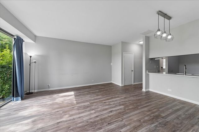1459 Golfview Drive, Glendale Heights, IL 60139
