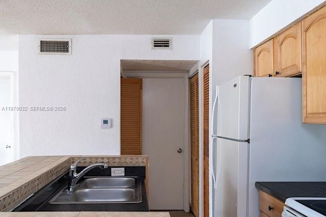 4847 Via Palm Lks 1003, West Palm Beach, FL 33417