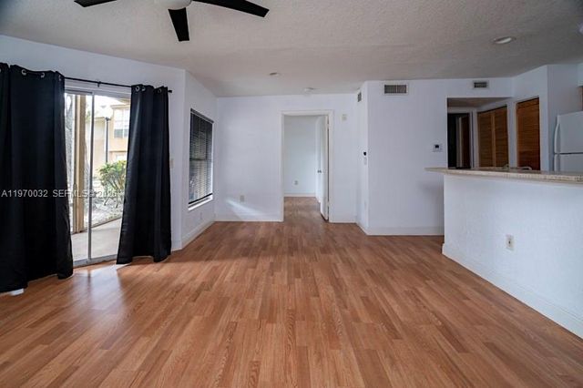 4847 Via Palm Lks 1003, West Palm Beach, FL 33417