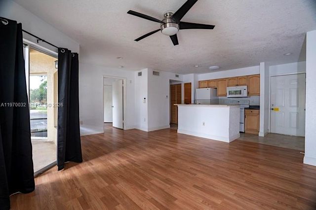 4847 Via Palm Lks 1003, West Palm Beach, FL 33417