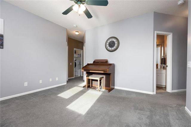 9208 N CAMPBELL Court, Kansas City, MO 64155