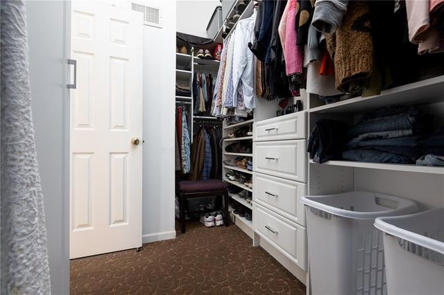 9208 N CAMPBELL Court, Kansas City, MO 64155