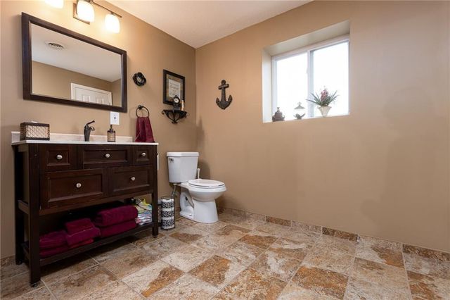 9208 N CAMPBELL Court, Kansas City, MO 64155