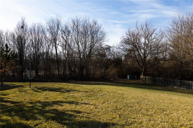 9208 N CAMPBELL Court, Kansas City, MO 64155