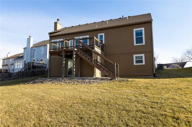 9208 N CAMPBELL Court, Kansas City, MO 64155