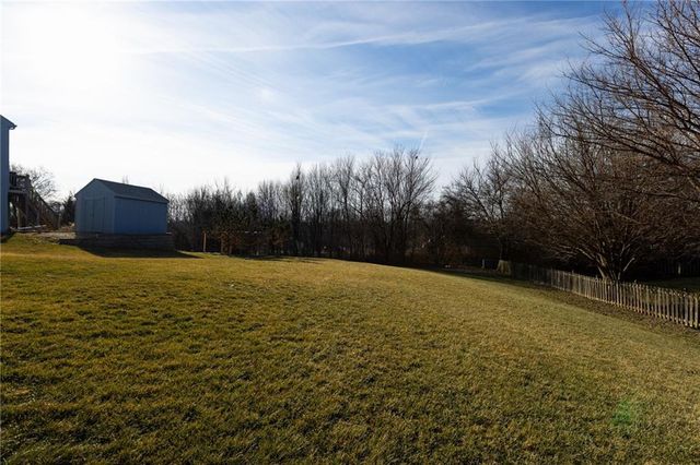 9208 N CAMPBELL Court, Kansas City, MO 64155