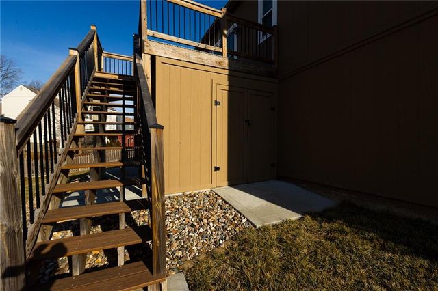 9208 N CAMPBELL Court, Kansas City, MO 64155