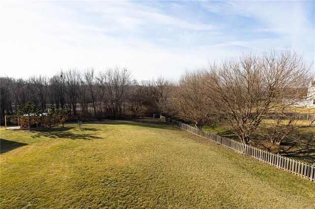 9208 N CAMPBELL Court, Kansas City, MO 64155