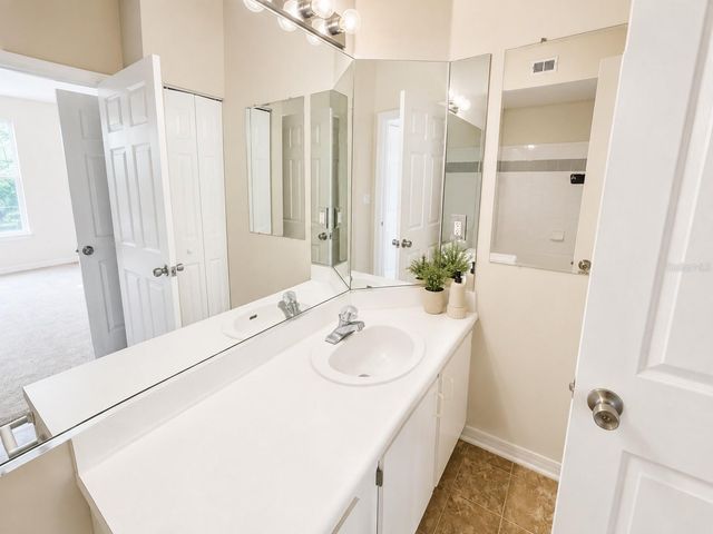 5610 PINNACLE HEIGHTS CIRCLE 309, Tampa, FL 33624