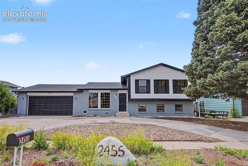 2455 Payne Circle, Colorado Springs, CO 80916 — exterior