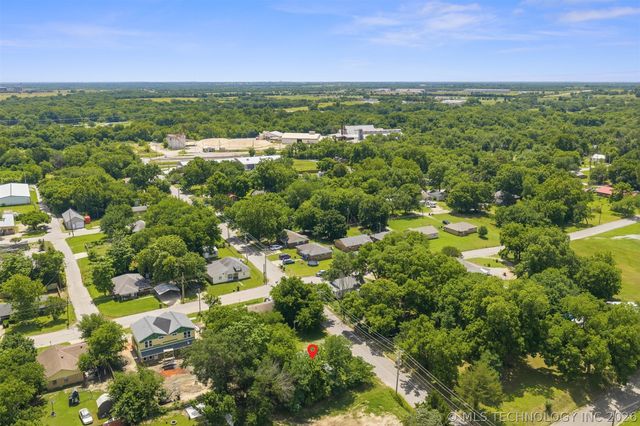 304 W Louisiana Street, Durant, OK 74701