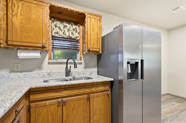304 W Louisiana Street, Durant, OK 74701