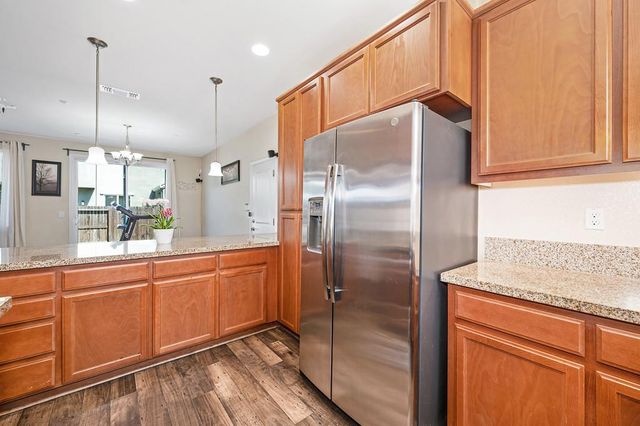 2498 Ben Ali Way, Sacramento, CA 95815