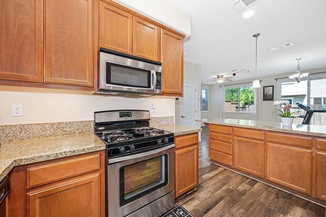 2498 Ben Ali Way, Sacramento, CA 95815