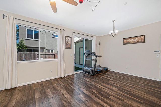 2498 Ben Ali Way, Sacramento, CA 95815