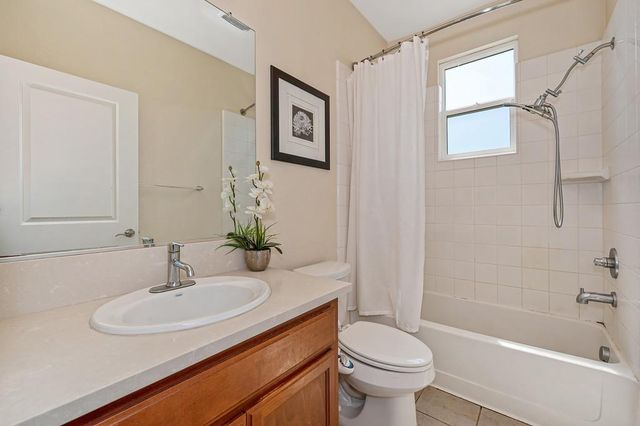 2498 Ben Ali Way, Sacramento, CA 95815
