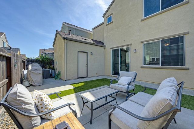 2498 Ben Ali Way, Sacramento, CA 95815