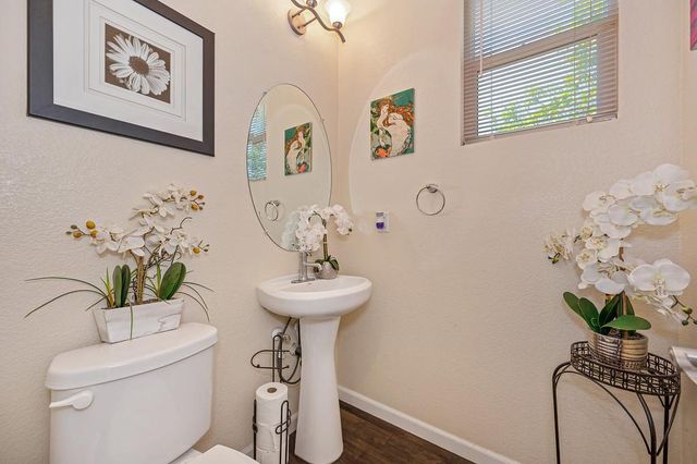 2498 Ben Ali Way, Sacramento, CA 95815