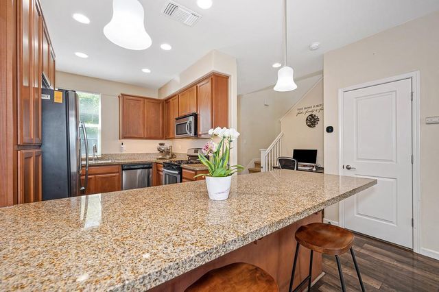 2498 Ben Ali Way, Sacramento, CA 95815