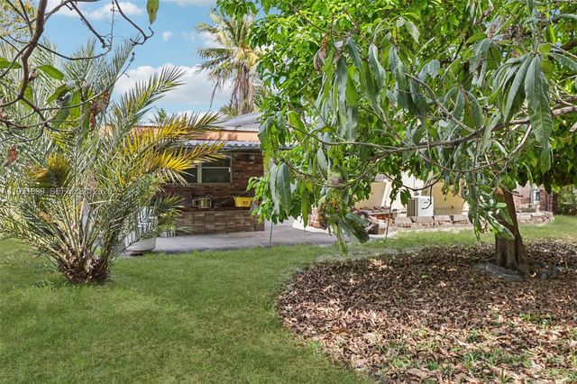 272 W 46th Street, Hialeah, FL 33012