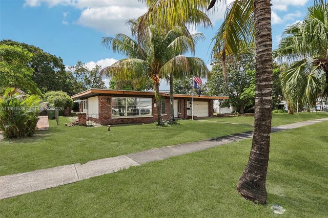 272 W 46th Street, Hialeah, FL 33012