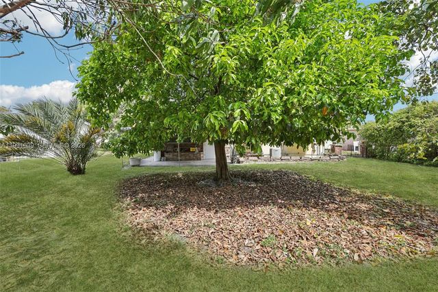 272 W 46th Street, Hialeah, FL 33012