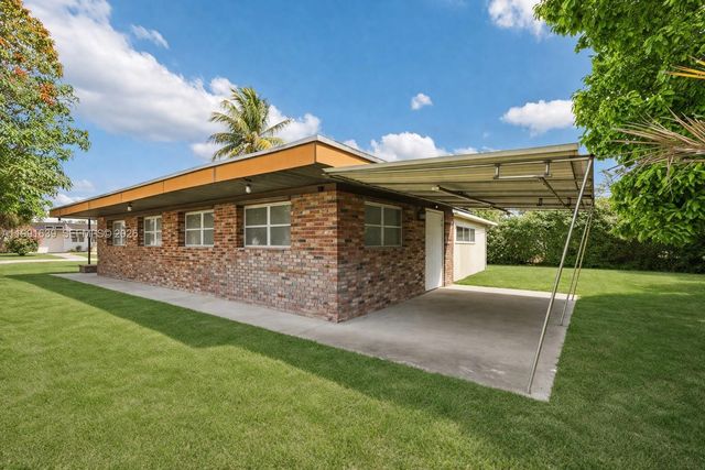 272 W 46th Street, Hialeah, FL 33012