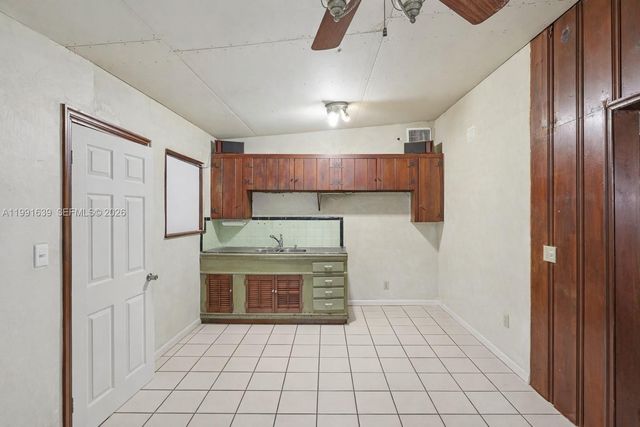 272 W 46th Street, Hialeah, FL 33012