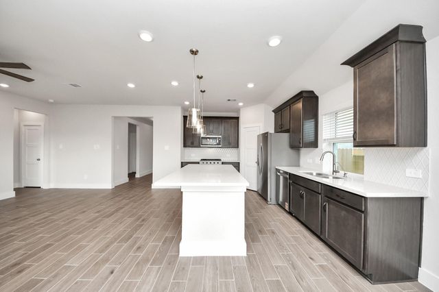 235 Orchard Laurel Drive, Alvin, TX 77511