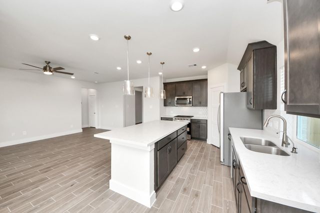 235 Orchard Laurel Drive, Alvin, TX 77511