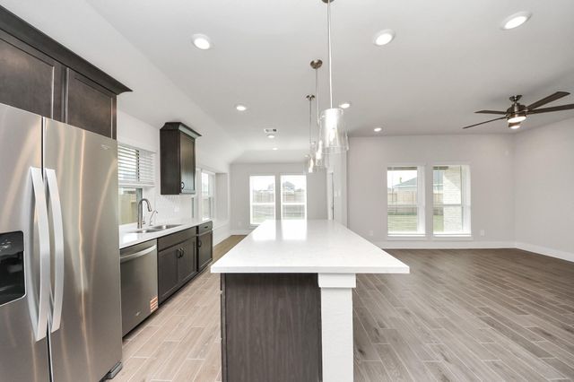 235 Orchard Laurel Drive, Alvin, TX 77511