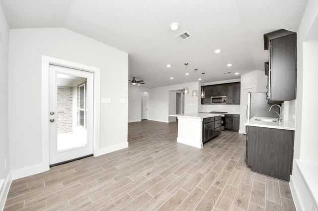 235 Orchard Laurel Drive, Alvin, TX 77511