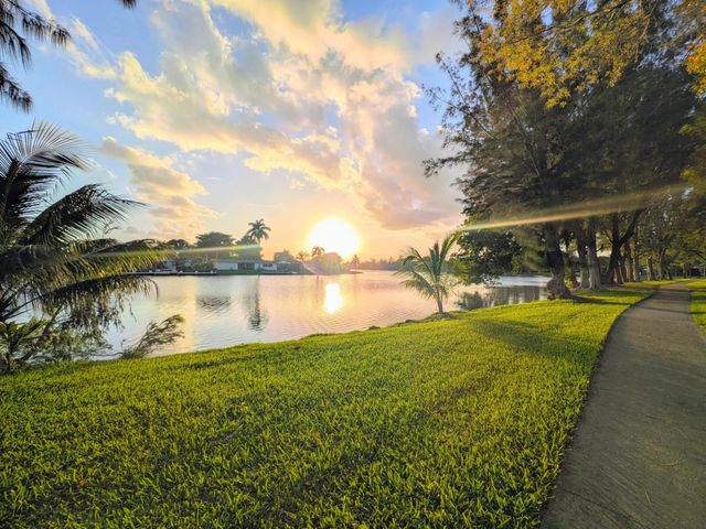 10180 E Cypress Court 10180, Pembroke Pines, FL 33026