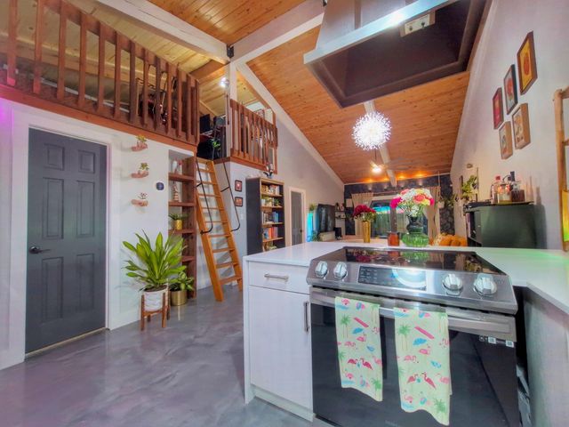 10180 E Cypress Court 10180, Pembroke Pines, FL 33026