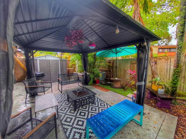 10180 E Cypress Court 10180, Pembroke Pines, FL 33026