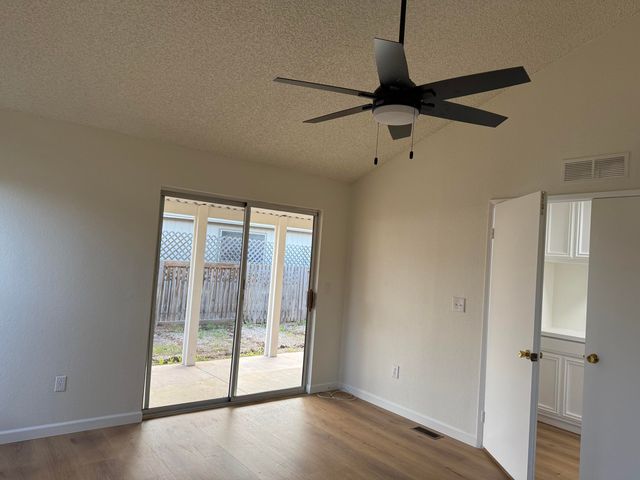 4618 S Verde Vista Street, Visalia, CA 93277