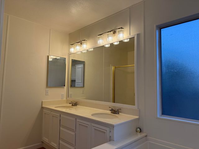 4618 S Verde Vista Street, Visalia, CA 93277