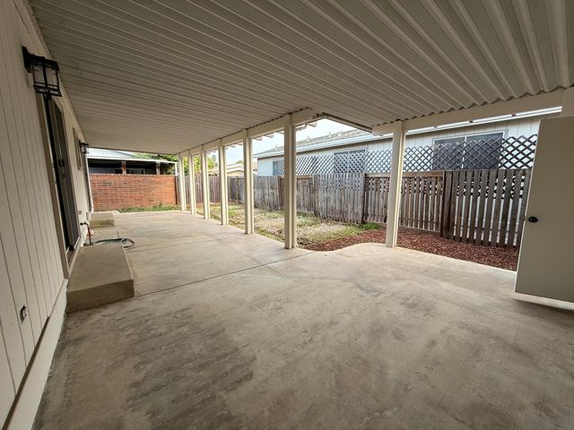 4618 S Verde Vista Street, Visalia, CA 93277