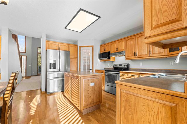 3102 26th Avenue S, Fargo, ND 58103