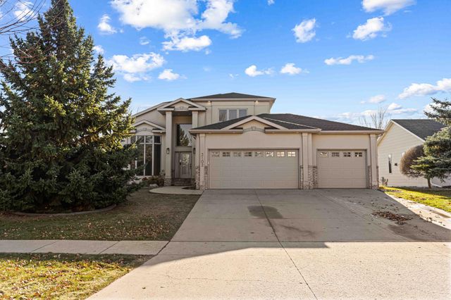 3102 26th Avenue S, Fargo, ND 58103